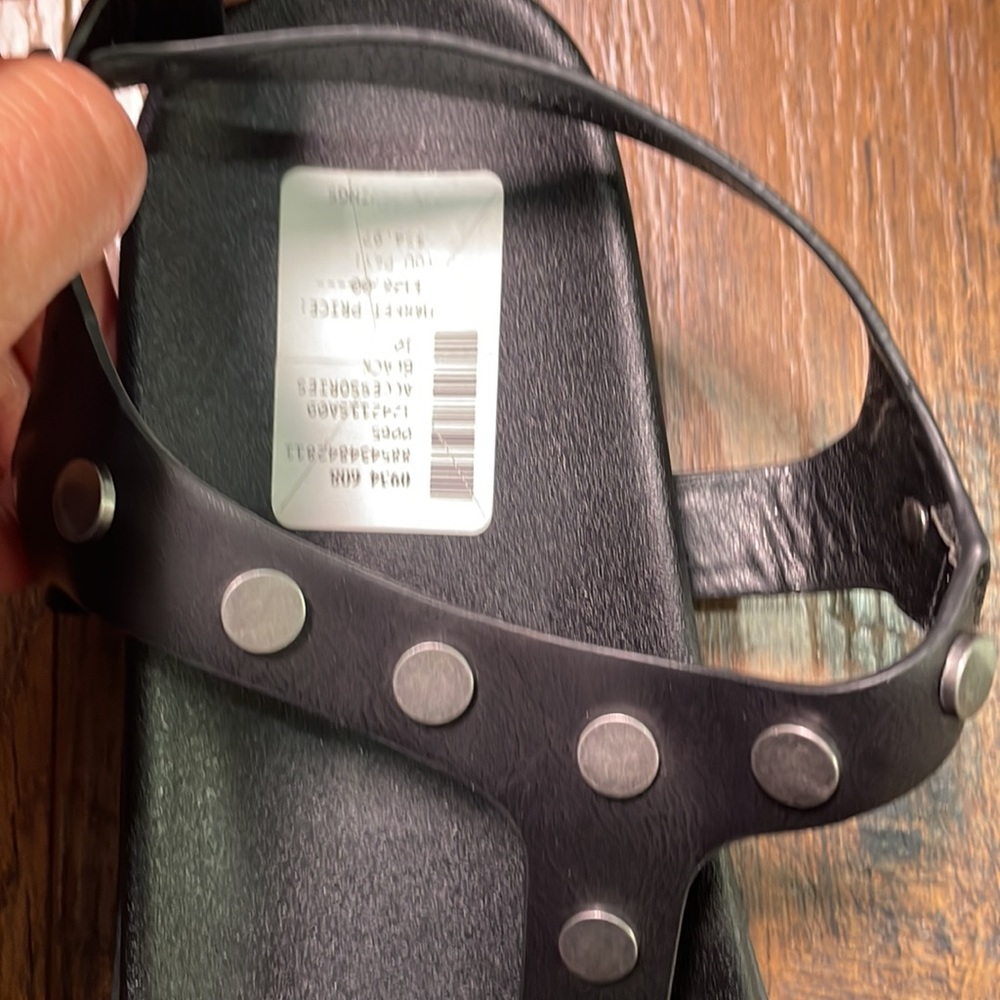 Sandals - Picture 3 of 3